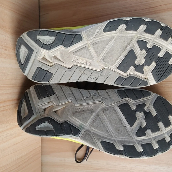 Hoka One One Arahi 4 Running Shoes Mens Size 10 Black and florescent Athletic - Picture 8 of 8
